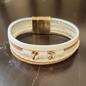 Elegant White and Gold Women's Bracelet